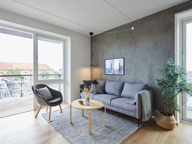 Flot 4 værelses lejlighed i Aarhus N