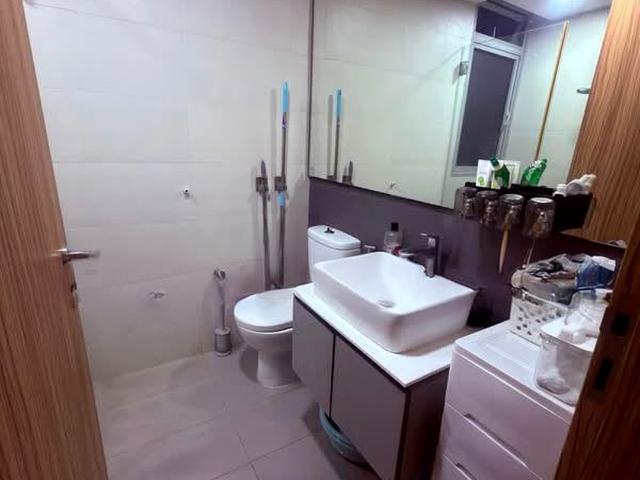 Flo Residence D19, Condominium