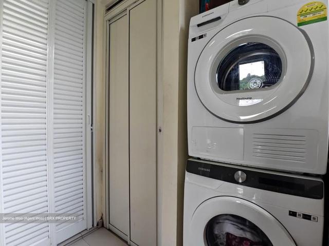 Flo Residence D19, Condominium