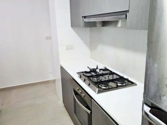 Flo Residence D19, Condominium