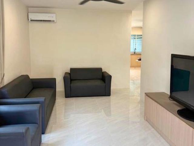 Flood Free Corner House For Rent Kolombong 4 Car Parks