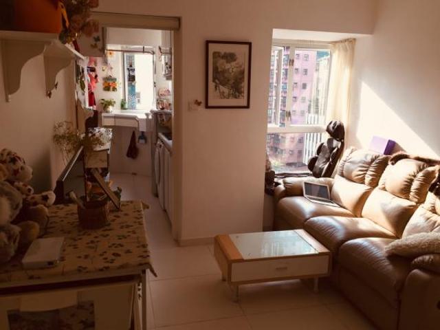 FLORA COURT 富來閣