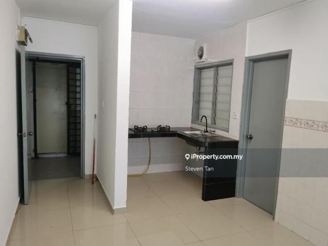 Flora Damansara Flat, Damansara Perdana