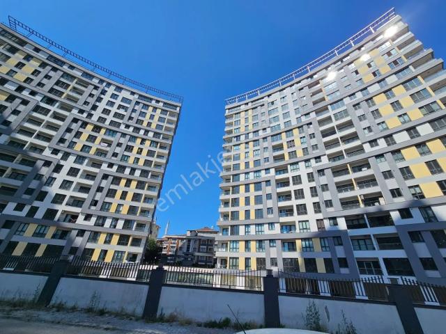 Flora Delux 'de Deniz Manzaralı Balkon'lu Satılık 3+1 Site Dairesi