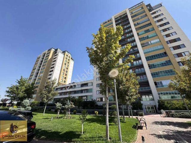 Flora Şehirde 4+1 Arakat Site İçerisi Tertemiz