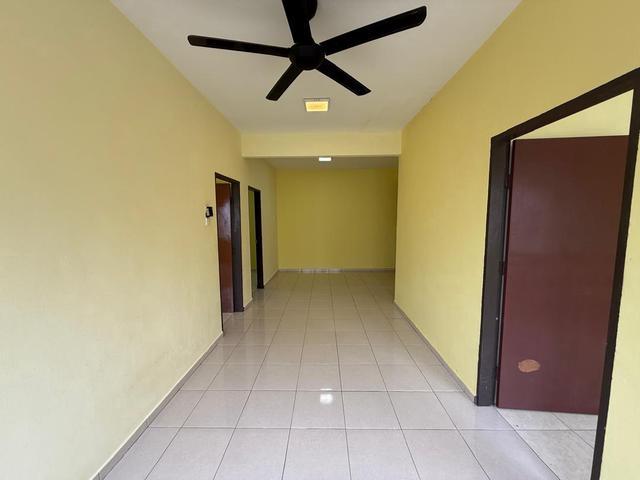 Flora Heights Seri Alam Flat For Sale