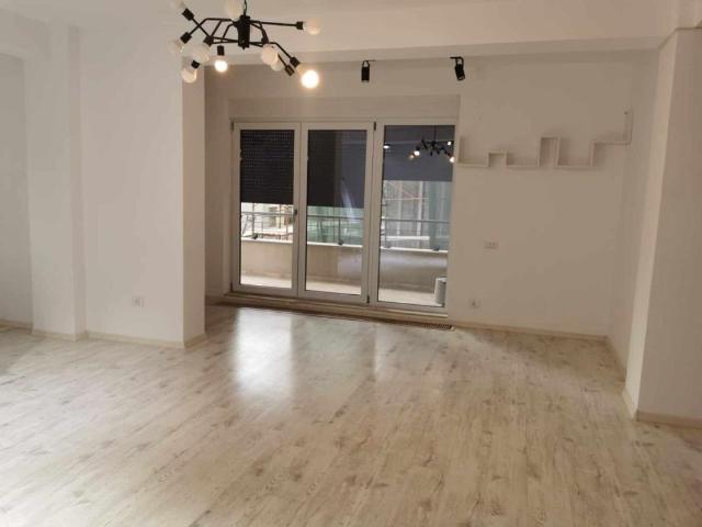 Floreasca Lacul Floreasca, apartament LUX 3 camere in bloc NOU cu tera
