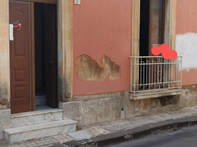 Floridia vendesi casa indipendente 5 vani 120 Mq
