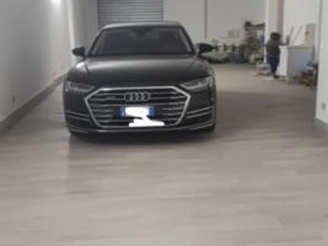 Floridia affittasi garage per uso deposito, posto auto, o posto moto