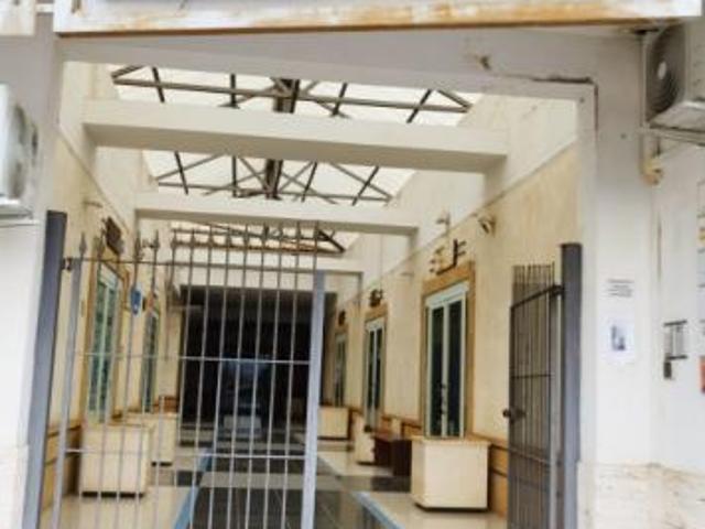 Floridia: basso commerciale in affitto