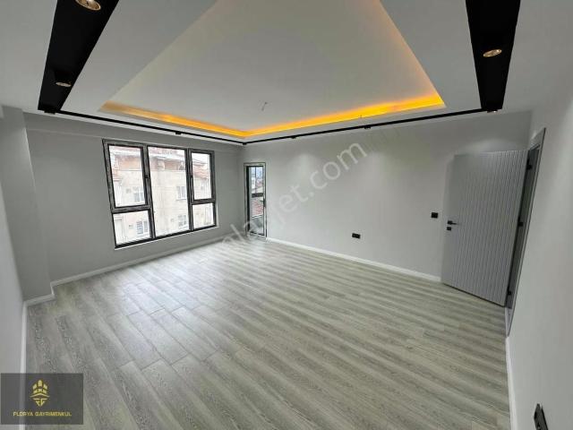 Florya Gm Park Manzaralı Geniş Ebv Banyolu Satılık 3+1 Daire