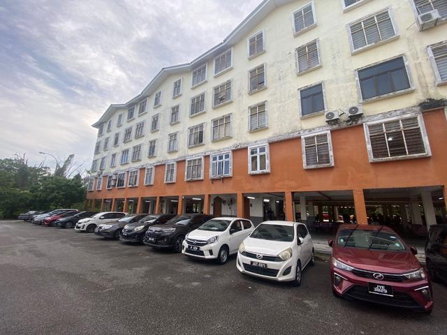 Flat Meranti Leisure Farm Gelang Patah