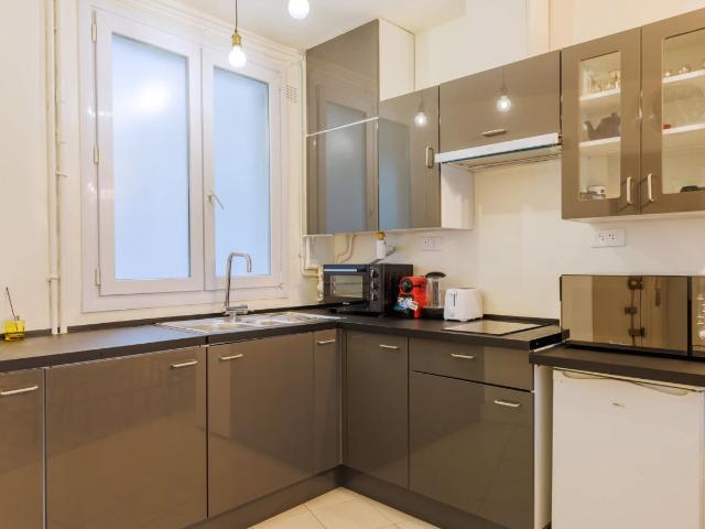 Flat near République, Paris Amsterdam Apartments for Rent