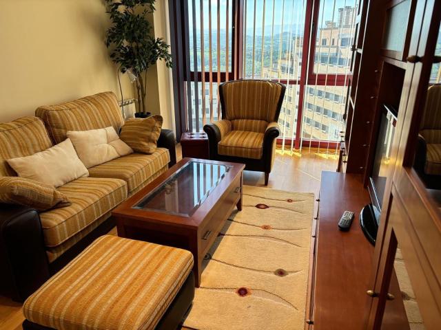 Flat Oviedo Montecerrao