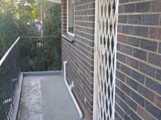 flat on the market in lyndhurst joha.
