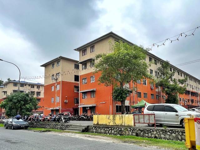 FLAT OREN SUBANG PERDANA