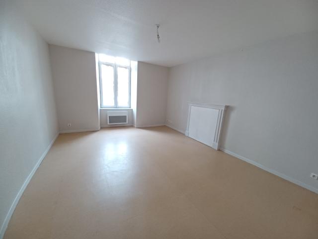 flat at Avenue Charles Périé, Mauriac