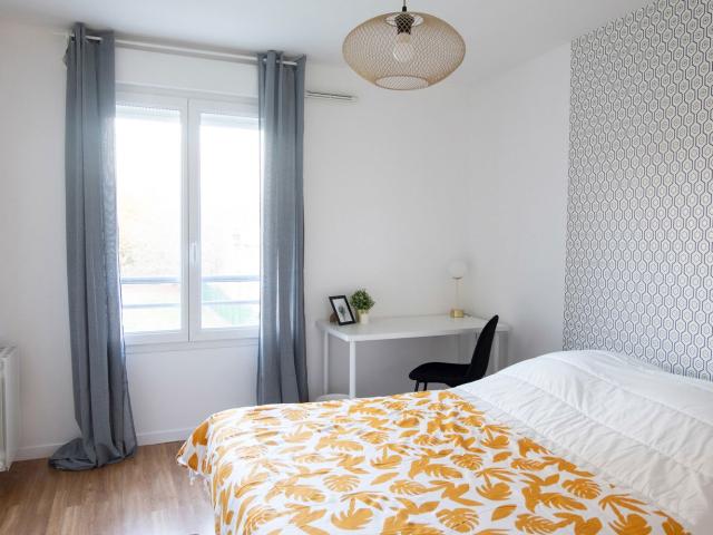 flat at Avenue Francis de Pressensé, Lyon