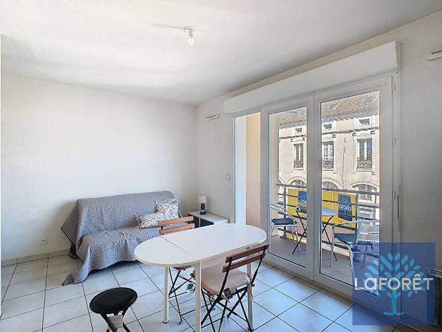 flat at D 824, Saint Vincent de Paul