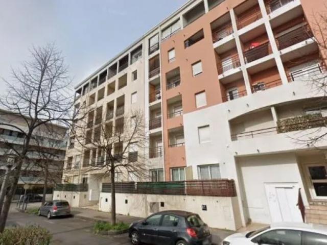 flat at Place des Patriotes, Montpellier