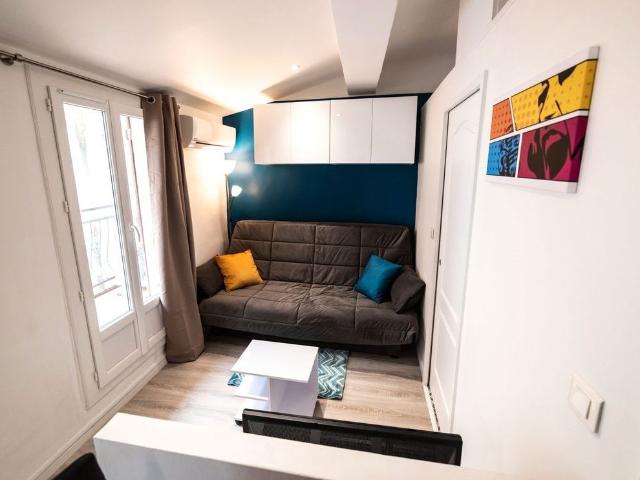 flat at Place Jeanne d'Arc, Aix en Provence