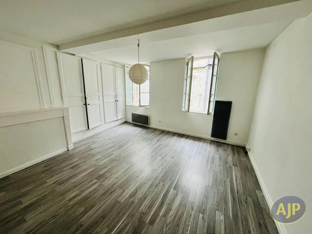 flat at Rue de la Souche, Saintes