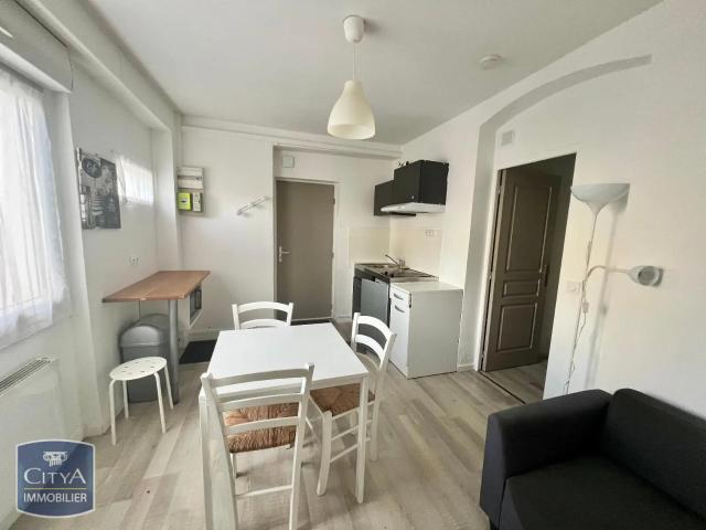 flat at Rue de l'Église, Caen