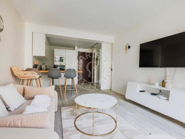 flat at Rue de Longchamp, Neuilly sur Seine