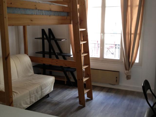 Location Appartement Rue de Montreuil, Paris