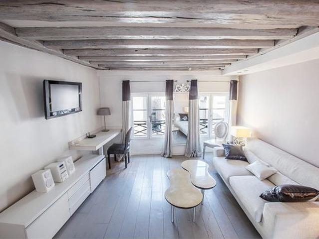 Location Appartement Rue de Rivoli, Paris