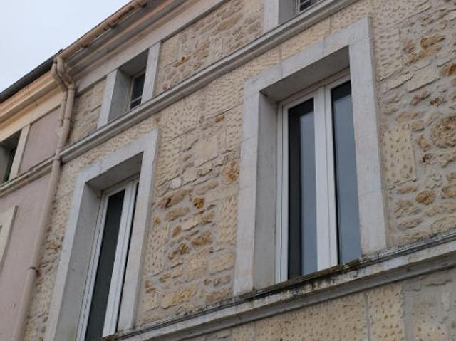 flat at Rue des Halles, Écoyeux