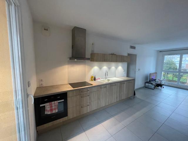 flat at Rue Gorge de Loup, Lyon