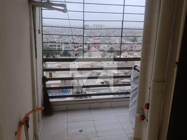 Flat available for sale gold line destiny