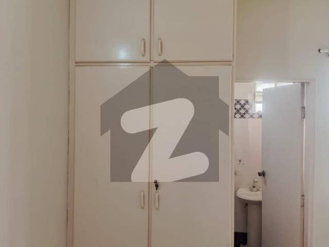 Flat Available For Sale In Gulistan E Jauhar Block 16