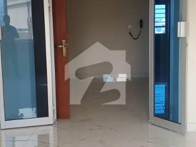 Flat Available For Rent 3 Bed DD