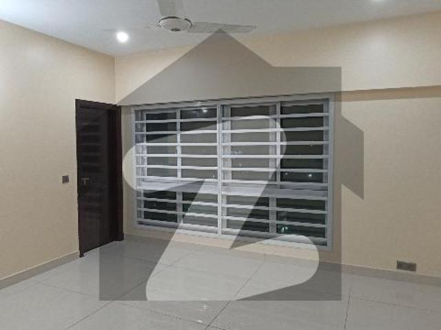 Flat available for rent tariq road
