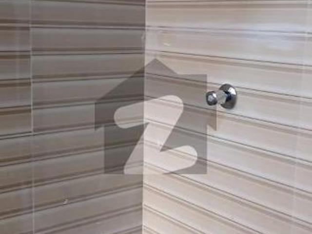 Flat available for rent bath island