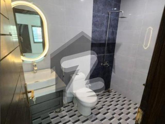 Flat available for rent in high rise shaheed millat road