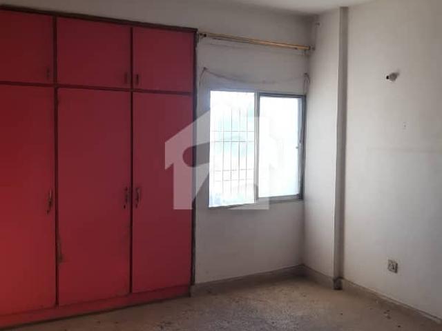 Flat Available In Sheas Apartment 2 Bed Dd