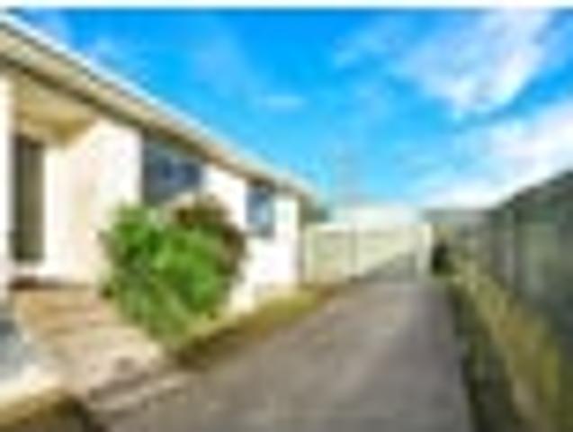 Flat Bush, 3 bedrooms, $650 pw