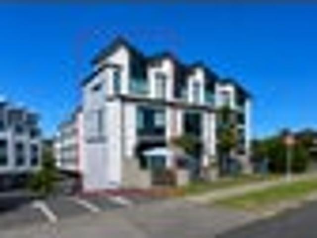 Flat Bush, 3 bedrooms, $680 pw