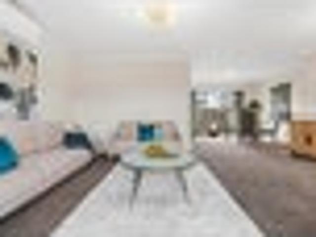 Flat Bush, 3 bedrooms, $720 pw