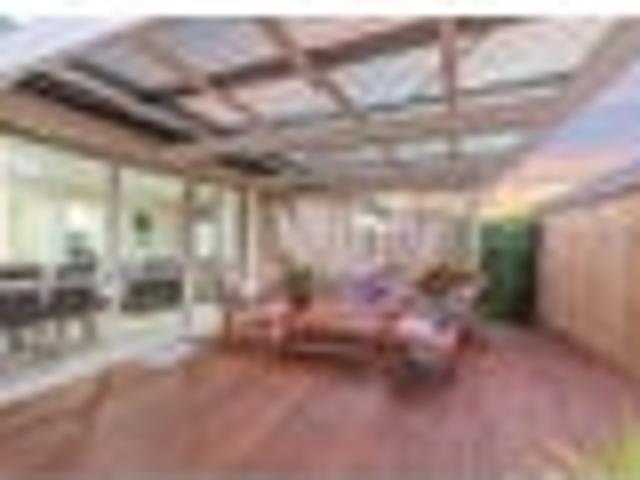 Flat Bush, 3 bedrooms, $740 pw