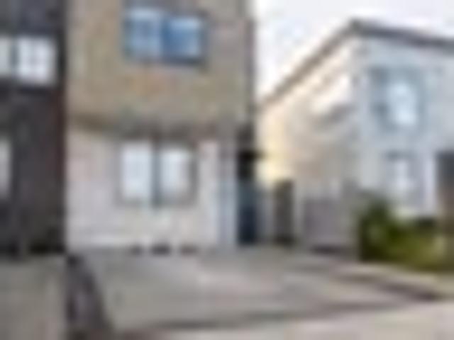 Flat Bush, 3 bedrooms, $695 pw