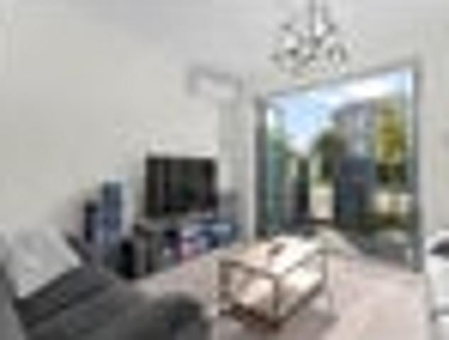 Flat Bush, 3 bedrooms, $750 pw