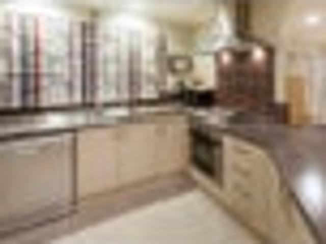 Flat Bush, 3 bedrooms, $760 pw