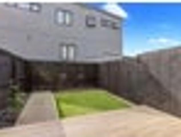 Flat Bush, 3 bedrooms, $760 pw