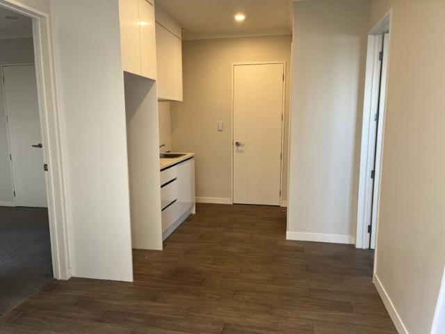 flat bush, 2 bedrooms