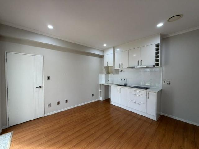 flat bush, 2 bedrooms