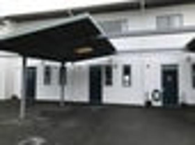 Flat Bush, 2 bedrooms, $600 pw